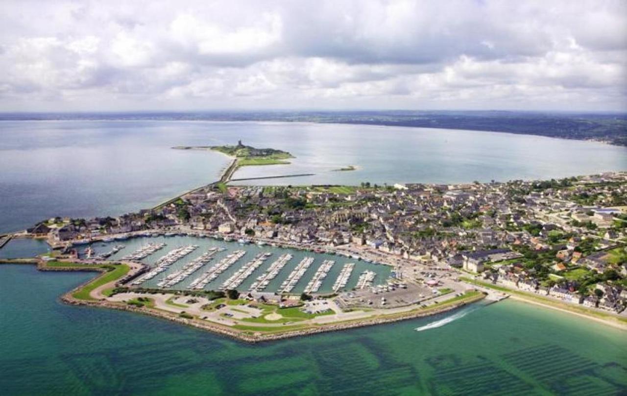 Maison Normande proche de la mer et des lieux touristiques Quettehou Extérieur photo