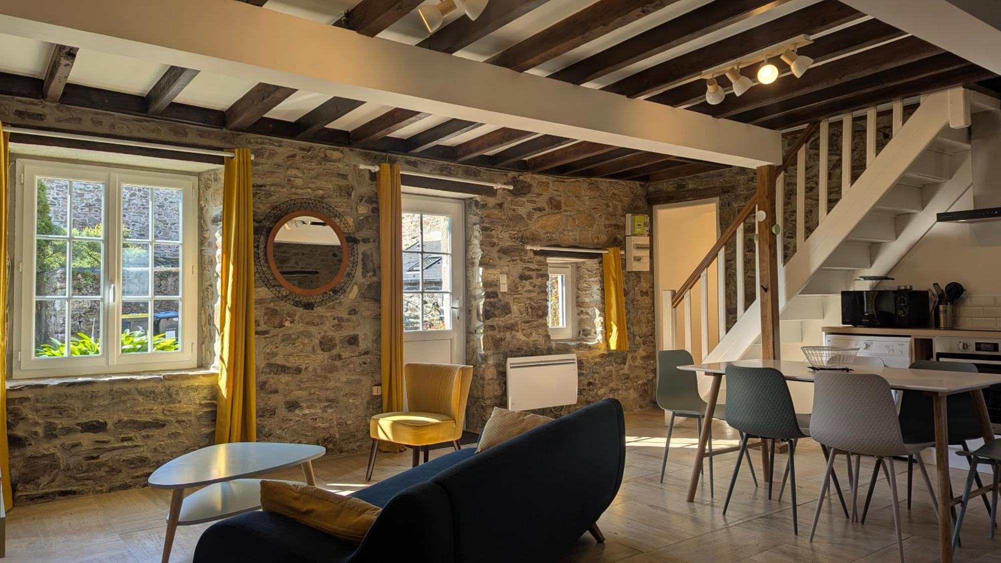 Maison Normande proche de la mer et des lieux touristiques Quettehou Extérieur photo