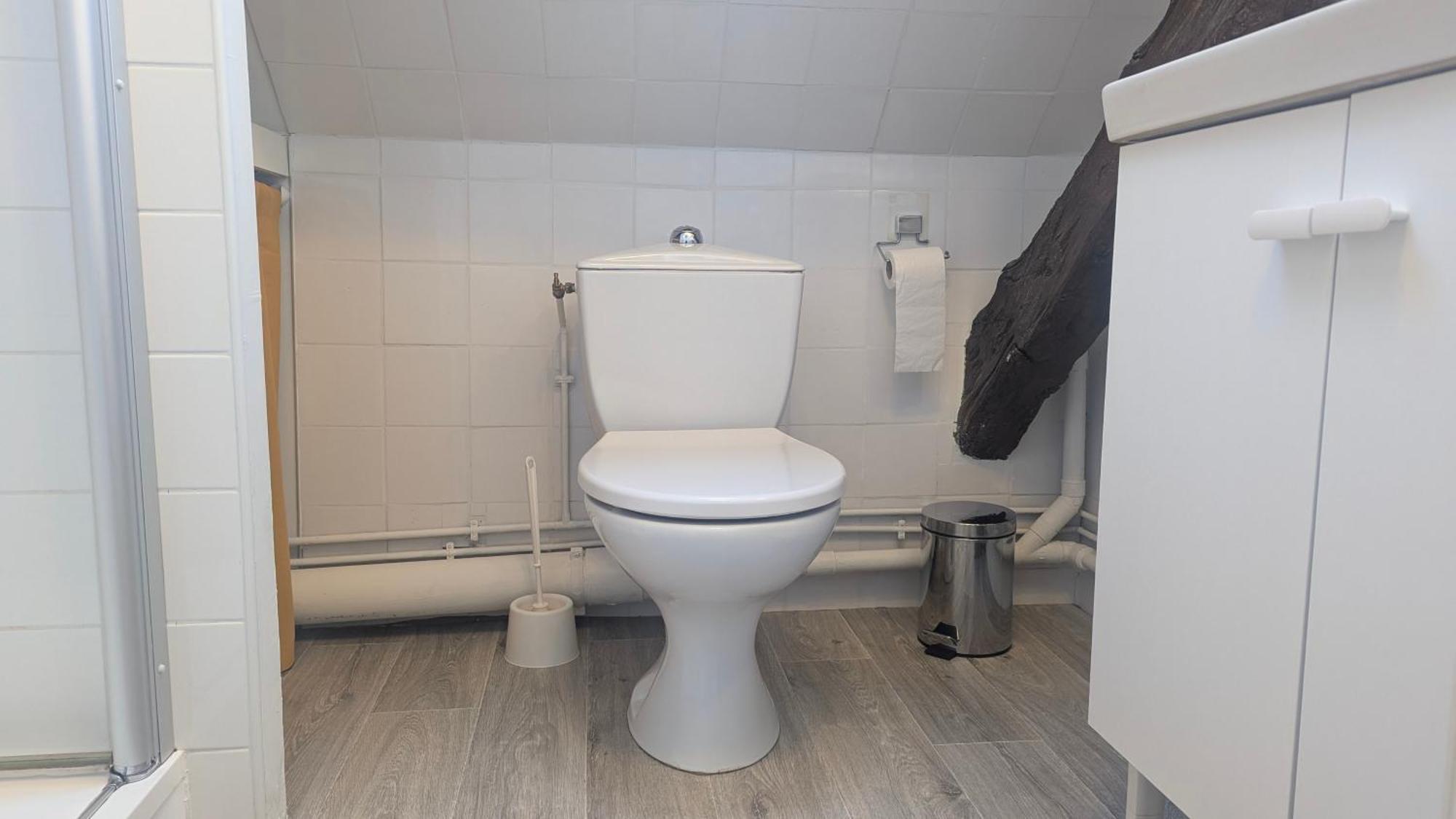 Maison Normande proche de la mer et des lieux touristiques Quettehou Extérieur photo